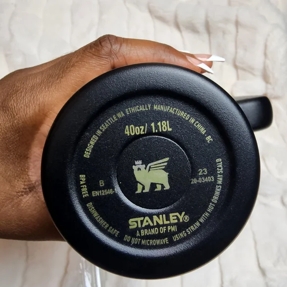 Black Hello Kitty Stanley Quencher H2.0 Tumbler - Picture 4 of 4